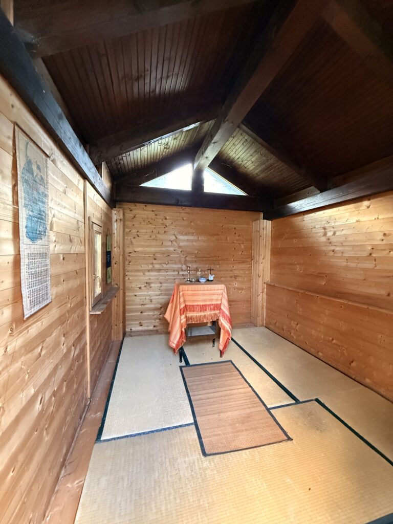 Il Dojo di casa Mushin, veduta degli ambienti interni. Camera di preghiera